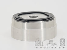 Load image into Gallery viewer, Hasselblad lens mount adapter 40037 | BOXED
