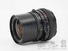 Afbeelding in Gallery-weergave laden, Hasselblad Carl Zeiss Distagon CF 50mm 4.0 T* | READ
