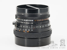 Load image into Gallery viewer, Hasselblad Carl Zeiss Planar CF 80mm 2.8 | READ
