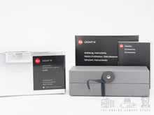 Afbeelding in Gallery-weergave laden, Leicavit black paint
