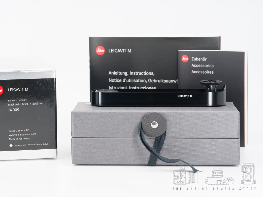 Leicavit black paint
