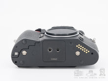 Load image into Gallery viewer, Leica R8
