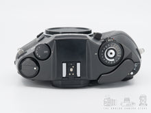Load image into Gallery viewer, Leica R8
