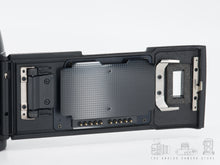 Load image into Gallery viewer, Leica R8
