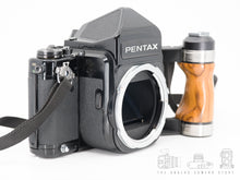 Afbeelding in Gallery-weergave laden, Pentax 67
