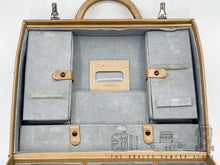 Afbeelding in Gallery-weergave laden, Hasselblad tan camera case for V system
