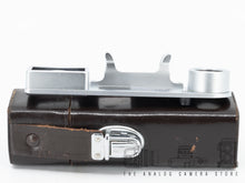 Load image into Gallery viewer, Leica Leitz Dual Range Close Focus Goggles
