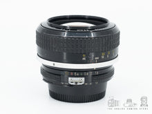 Afbeelding in Gallery-weergave laden, Nikon Nikkor 55mm 1.2 Ai
