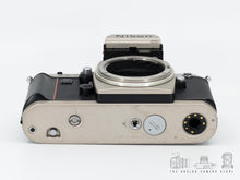 Afbeelding in Gallery-weergave laden, Nikon F3/T HP Champagne + MD-4 Motordrive
