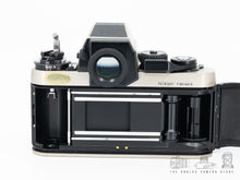 Afbeelding in Gallery-weergave laden, Nikon F3/T HP Champagne + MD-4 Motordrive

