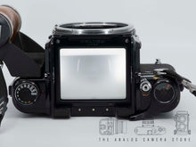 Afbeelding in Gallery-weergave laden, Pentax 6X7 | CLA
