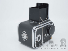 Afbeelding in Gallery-weergave laden, Hasselblad 1000F + Zeiss Opton Tessar 80mm 2.8  | SET
